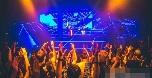 Cô gái 23 tuổi qua đời do ung thư gan vì mỗi tháng đi bar uống rượu 26 ngày-3