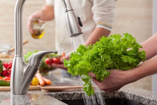 Thói quen hầu như ai cũng mắc khi nấu ăn khiến rau củ quả mất chất, mất luôn khả năng phòng chống ung thư