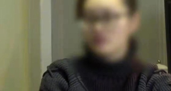 Bắt gặp vợ ngoại tình với cấp trên, người đàn ông phẫn nộ tìm kẻ thứ 3 và có hành động khiến đối phương sững sờ-1