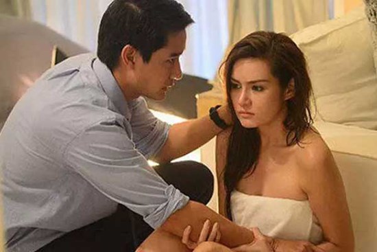 Đêm hôm cưới, vợ ôm gối xuống đất nằm và đề nghị được cưới vợ mới cho chồng