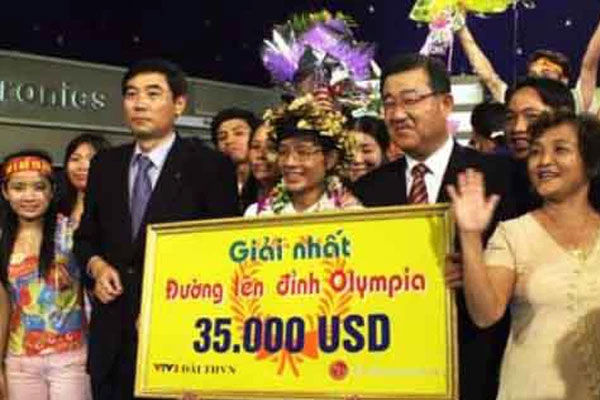 Á quân Olympia với sự nghiệp diễn xuất ngắn nhất lịch sử: Được phong hàm PGS, ngoại hình thay đổi chóng mặt-9