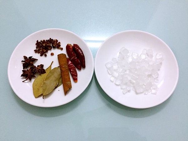 Chân giò kho theo kiểu này, ăn mềm dẻo, ngon lạ miệng lại tốn cơm trong ngày đông lạnh-4