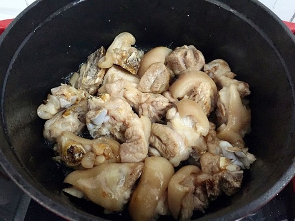 Chân giò kho theo kiểu này, ăn mềm dẻo, ngon lạ miệng lại tốn cơm trong ngày đông lạnh-12