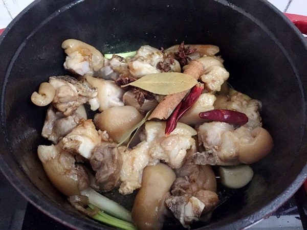 Chân giò kho theo kiểu này, ăn mềm dẻo, ngon lạ miệng lại tốn cơm trong ngày đông lạnh-14