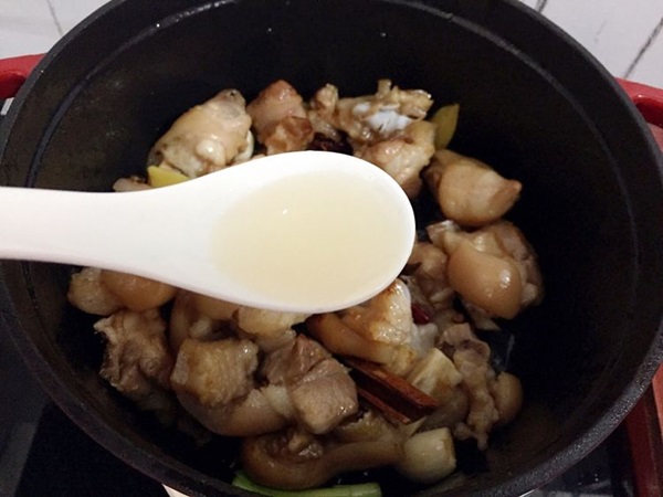 Chân giò kho theo kiểu này, ăn mềm dẻo, ngon lạ miệng lại tốn cơm trong ngày đông lạnh-15