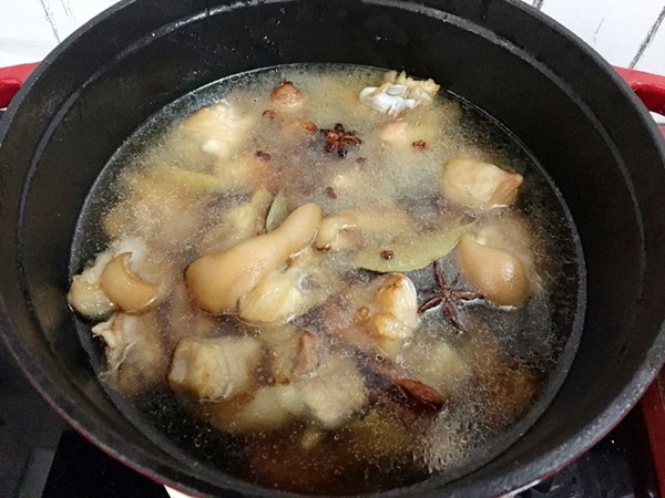 Chân giò kho theo kiểu này, ăn mềm dẻo, ngon lạ miệng lại tốn cơm trong ngày đông lạnh-17