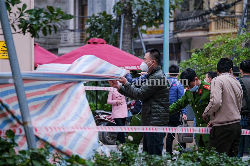 Vụ cụ bà rơi từ tầng cao chung cư tử vong ở Hà Nội: Lưới an toàn ban công có dấu vết bị phá-4