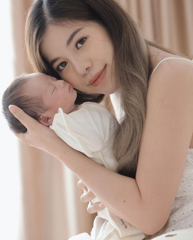 Hội hot girl, dâu hào môn cân đẹp sự nghiệp làm mẹ bỉm sữa: Vẫn xinh, vẫn thần thái, thậm chí khí chất còn tăng lên-11