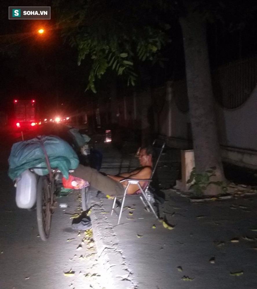 Anh shipper mua giường cho ông cụ nằm 30 phút rồi mất: ‘Ước gì tôi tìm được ông sớm hơn’-4