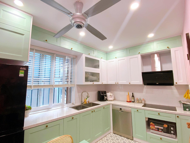 Mẹ đảm đầu tư hơn 100 triệu để vịt hoá thiên nga cho căn bếp bí bách, ngồi ngắm ảnh thôi mà u mê không lối thoát-4