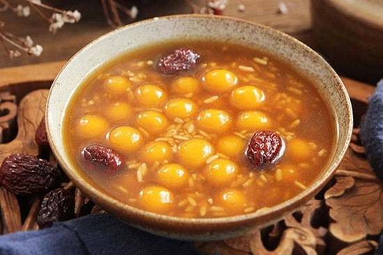 Thêm 1 nguyên liệu cực quen thuộc này vào món chè khoai, chị em sẽ ngạc nhiên với độ ngon được 