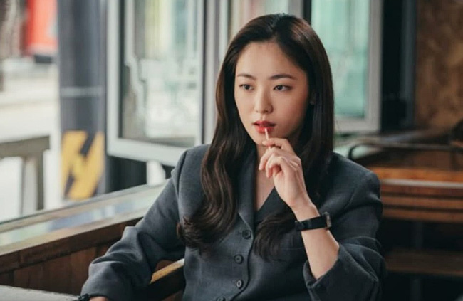 Chồng rủ tôi đi ăn bún ốc, vừa gắp một miếng thì anh nhỡ mồm nói câu nhầm tôi với bồ nhí-1