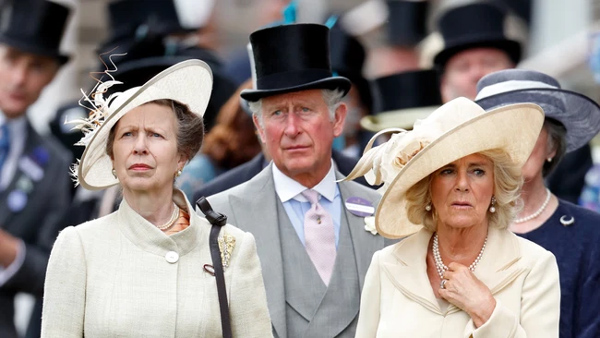Con gái Nữ hoàng Anh nói một câu phũ phàng với kẻ thứ 3 khiến tình địch của Công nương Diana phải câm nín-2