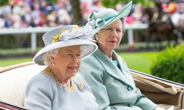 Con gái Nữ hoàng Anh nói một câu phũ phàng với kẻ thứ 3 khiến tình địch của Công nương Diana phải câm nín-3