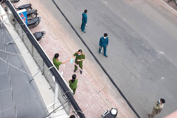 Ghi nhận số ca bệnh ngoài cộng đồng cao kỷ lục, Hà Nội liệu có nâng cấp độ dịch?-5