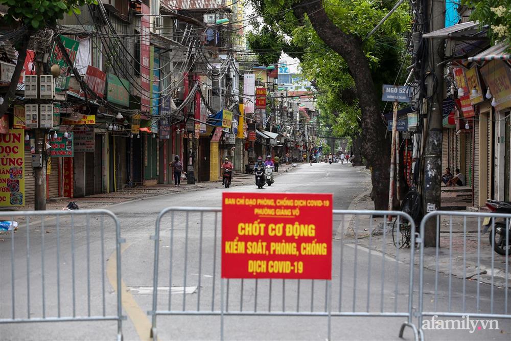 Ghi nhận số ca bệnh ngoài cộng đồng cao kỷ lục, Hà Nội liệu có nâng cấp độ dịch?-3