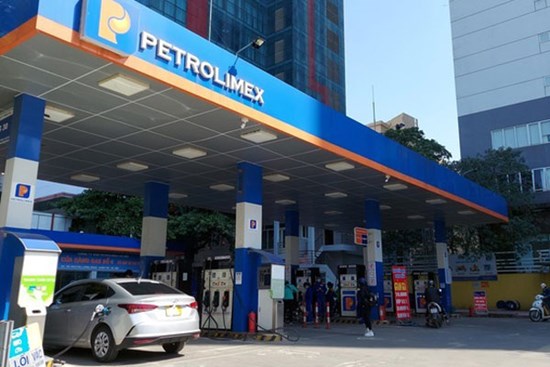 Giảm hơn 1.000 đồng/lít, giá xăng dầu 1 đợt điều chỉnh hiếm có