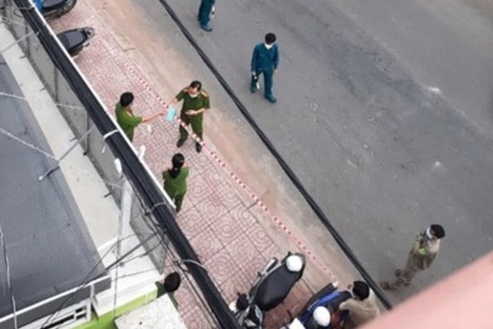 Vụ chồng giết vợ trong nhà nghỉ rồi tự tử để lại con nhỏ: Xót xa đứa bé 5 tuổi sợ đến hoảng loạn trước thảm cảnh đau đớn