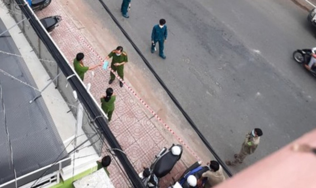 Vụ chồng giết vợ trong nhà nghỉ rồi tự tử để lại con nhỏ: Xót xa đứa bé 5 tuổi sợ đến hoảng loạn trước thảm cảnh đau đớn-1