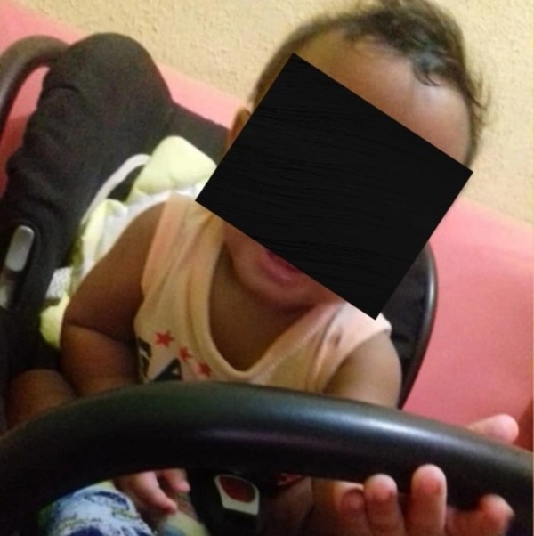 Thuê bảo mẫu trông con 5 tháng tuổi, mẹ chết lặng thấy cảnh trên camera, sợ hãi đến mức phải tự nhốt mình trong phòng tắm-3