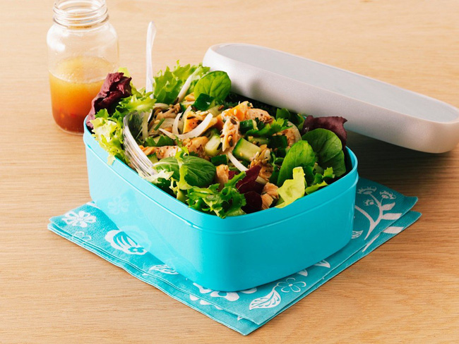 Làm món salad này mang đi làm ăn trưa, tôi giảm được 3cm vòng eo sau 1 tuần!-1