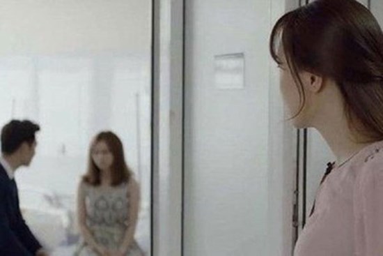 Đưa mẹ chồng đi mua đồ, sẵn tiện tôi vạch trần bộ mặt ngoan hiền của chồng khiến cả nhà họ phải ngã ngửa