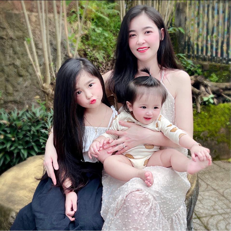 Khoảnh khắc bé gái đã lớn bú mẹ khiến nhiều người ngạc nhiên, mẹ bỉm tiết lộ sự thật phía sau-4