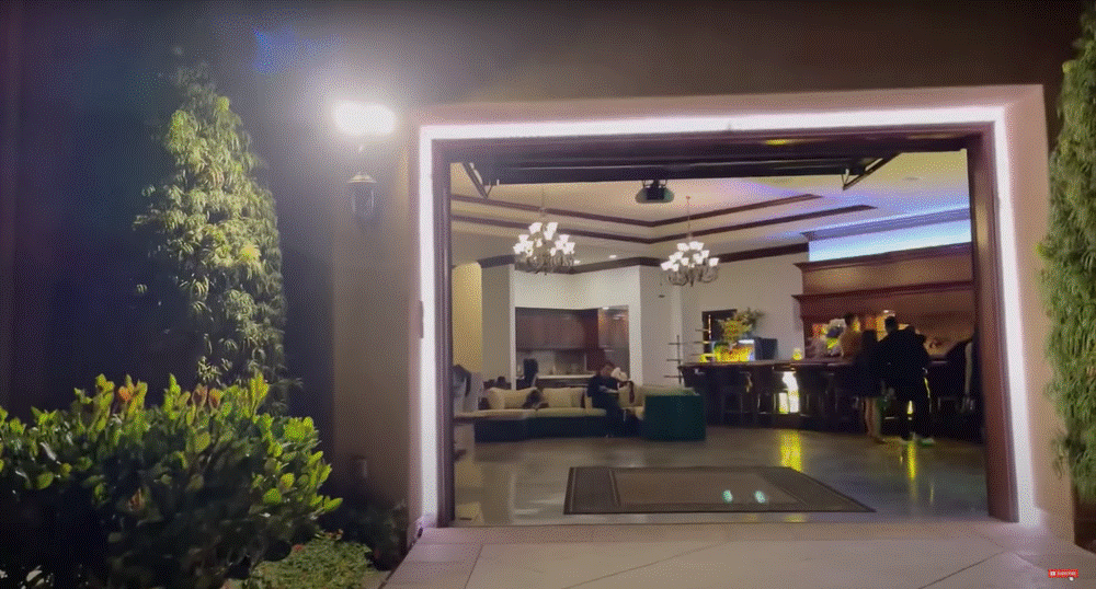 Cận cảnh dinh thự đôi sang trọng, bề thế của chồng cũ Thu Phương ở Mỹ-7