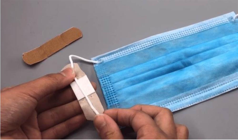 Đặt miếng urgo vào khẩu trang thật thông minh, có thể giải quyết vấn đề rắc rối mà nhiều người hay gặp phải-2