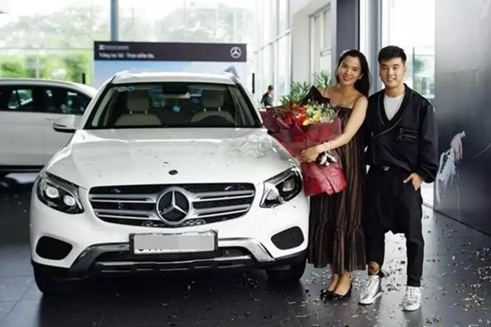Ưng Hoàng Phúc bị 