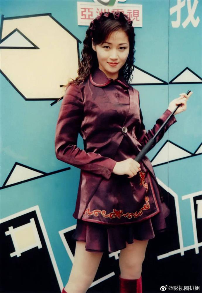 Á hậu bị chỉ trích gay gắt vì ngoại tình với Chân Tử Đan, bỏ phố về quê mở quán trọ-4