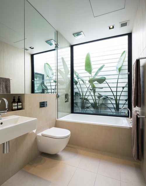 Cách thiết kế cửa sổ giúp phòng tắm hưởng trọn ánh sáng mà không làm giảm sự riêng tư-10
