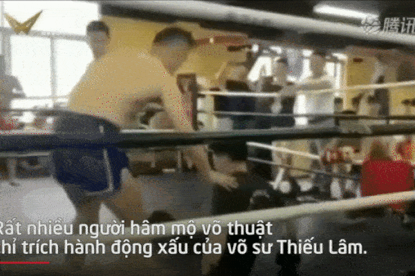 Clip: Biểu diễn Thiết đầu công, võ sư Thiếu Lâm nhận cái kết bẽ mặt-1