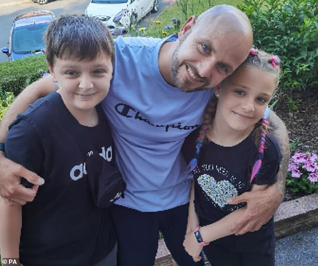 Quái vật giết người yêu cùng 3 đứa trẻ gây ra hiện trường ám ảnh, man rợ nhất là hành động cuối đối với nạn nhân 11 tuổi-3