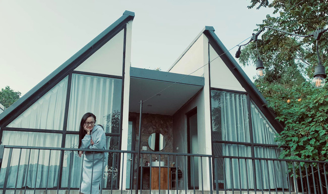 BTV Hoài Anh đăng ảnh đi chơi cùng hội bạn, nhiều người khẳng định đời thường khác xa với trên truyền hình ở một điểm-2