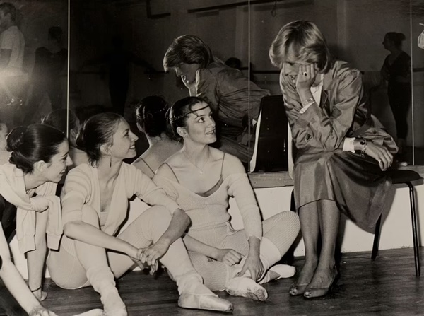 Loạt ảnh hiếm về Công nương Diana hé lộ ước mơ cháy bỏng của bà nhưng bị Thái tử Charles bóp nghẹt đầy cay đắng-6