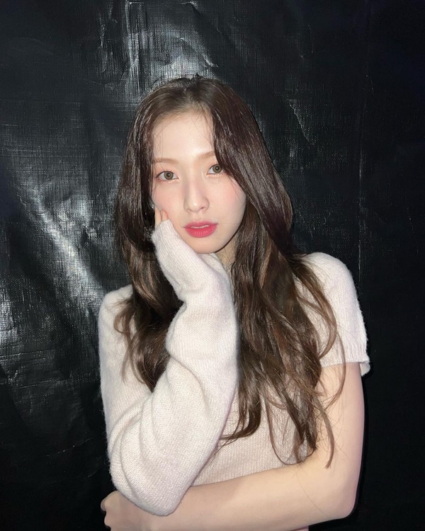 5 kiểu tóc xoăn này quá trẻ xinh, nên được sao Hàn lăng xê mãi không chán-2