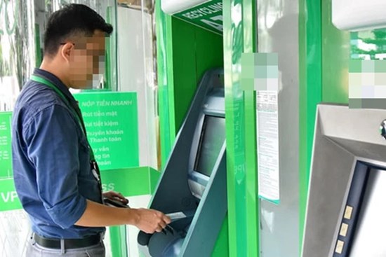 Thẻ ATM chưa chuyển đổi có được giao dịch?