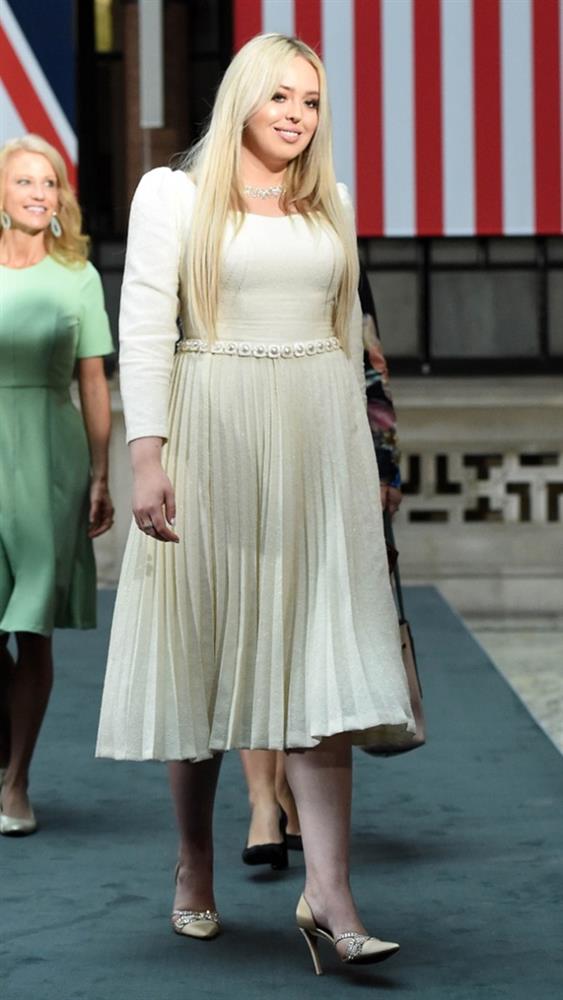 Đọ style công chúa út nhà các tỷ phú: Đại diện của Việt Nam có thua chị kém em miếng nào?-9