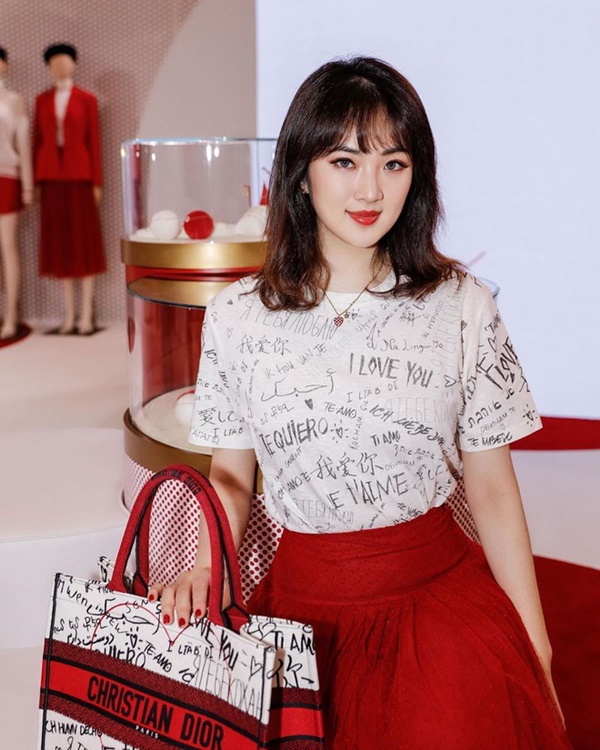 Đọ style công chúa út nhà các tỷ phú: Đại diện của Việt Nam có thua chị kém em miếng nào?-14