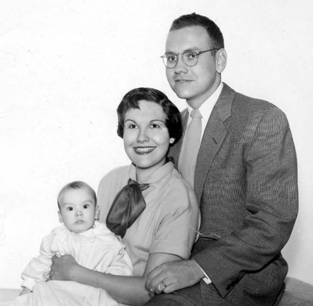 Tỷ phú giàu bậc nhất và chuyện tình kỳ lạ: Cô vợ tự tay dắt kẻ thứ ba đến cho chồng và cái kết bất ngờ-2