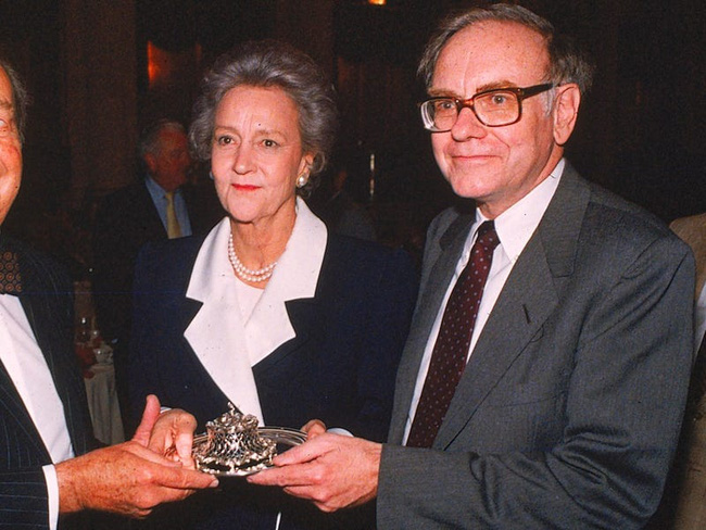 Tỷ phú giàu bậc nhất và chuyện tình kỳ lạ: Cô vợ tự tay dắt kẻ thứ ba đến cho chồng và cái kết bất ngờ-4