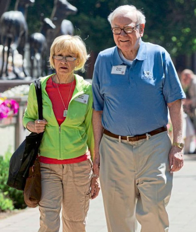 Tỷ phú giàu bậc nhất và chuyện tình kỳ lạ: Cô vợ tự tay dắt kẻ thứ ba đến cho chồng và cái kết bất ngờ-6