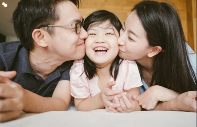 Chuyên gia tiết lộ cách nuôi dạy con thành người tự tin và giỏi giang, bố mẹ áp dụng thành công thì con cái càng vượt trội rõ rệt-3