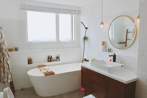 Phòng tắm nhà người nổi tiếng sang chảnh cỡ nào: Hương Giang chuộng thiết kế hoàng gia, Quỳnh Anh Shyn phối màu với cảm hứng từ Hy Lạp-7