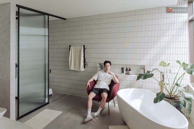 Phòng tắm nhà người nổi tiếng sang chảnh cỡ nào: Hương Giang chuộng thiết kế hoàng gia, Quỳnh Anh Shyn phối màu với cảm hứng từ Hy Lạp-9