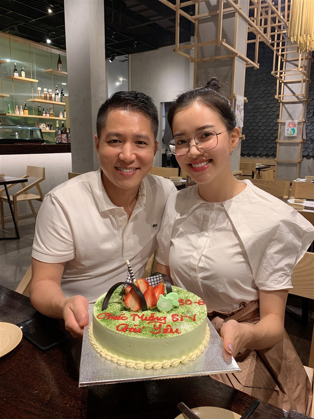 Lứa MC trẻ của VTV lấy chồng, mang cả dàn CEO giàu có, tài giỏi về làm rể nhà đài-12