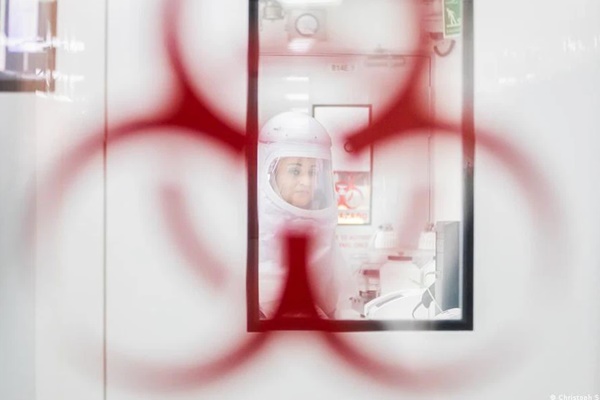 Phòng phản vệ nặng sau tiêm vắc xin Covid-19 cho trẻ, chuyên gia kiến nghị tiêm giảm liều-2