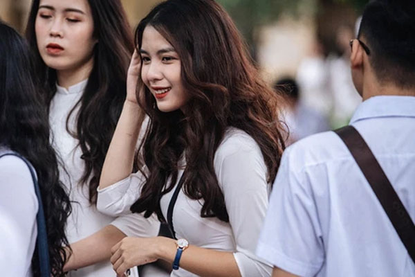 NÓNG: Hà Nội dự kiến cho học sinh THPT đi học từ ngày 6/12-2