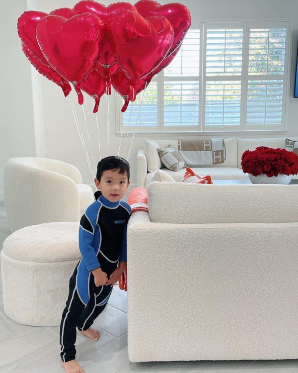 Ngắm trọn không gian biệt thự mới của Phạm Hương, siêu rộng cho 2 con chơi đùa-7